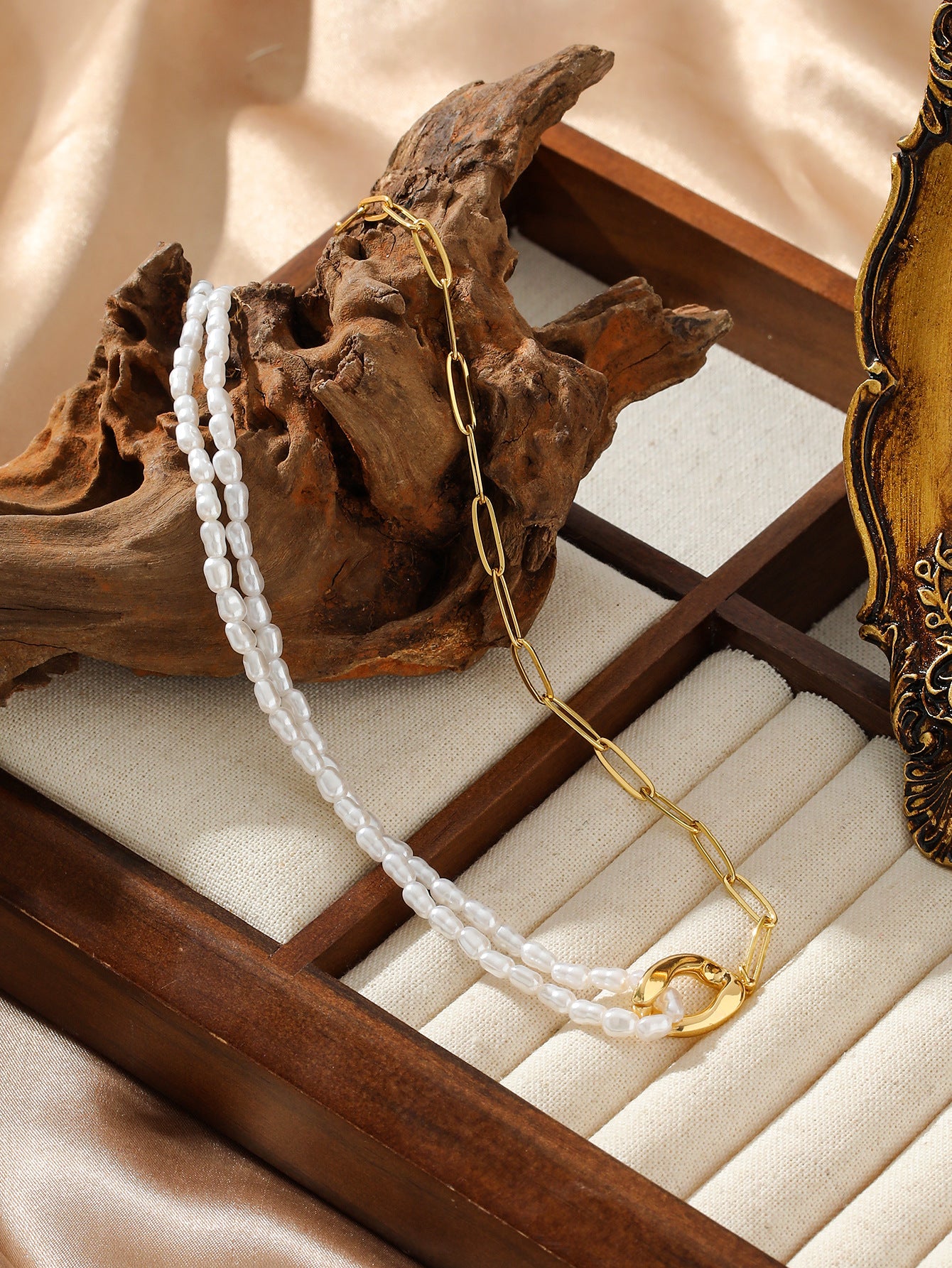 Elegant French Pearl Pendant Necklace