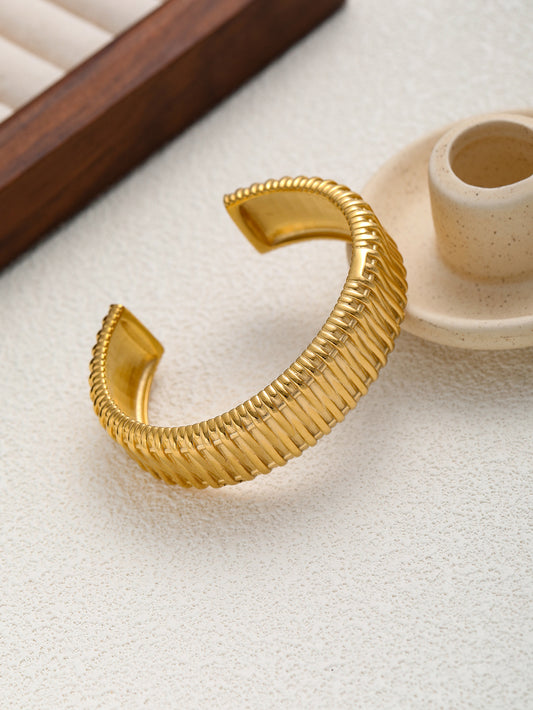 Molten Cuff Bracelet 18k Gold Plated Stainless Steel