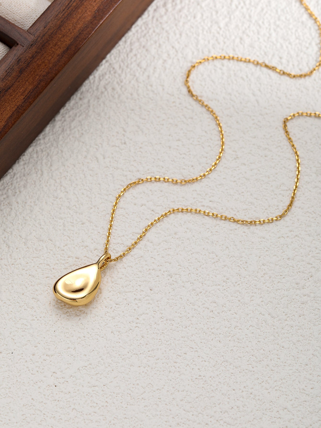 Cutout Heart Minimalist Gold Necklace
