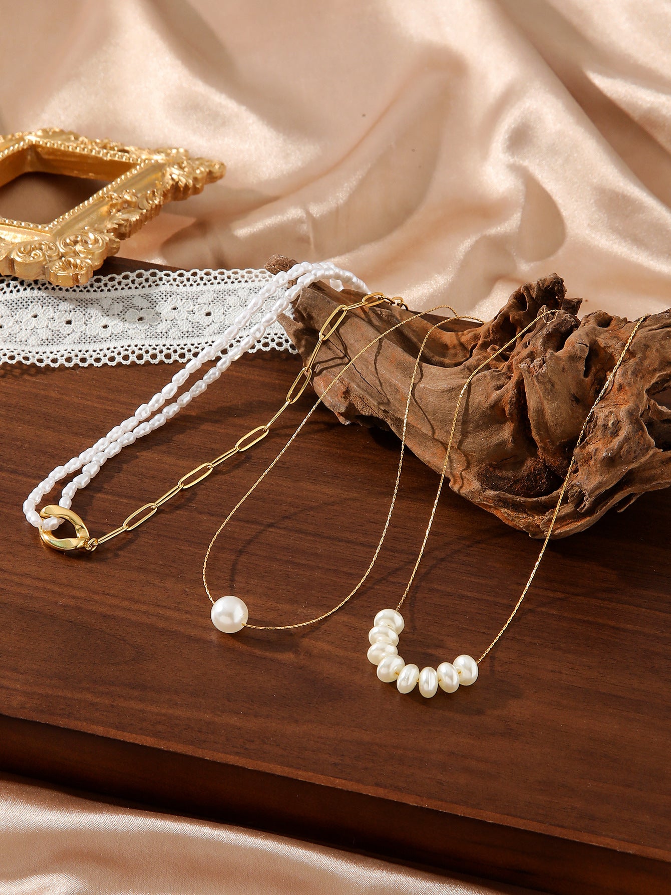 Elegant French Pearl Pendant Necklace