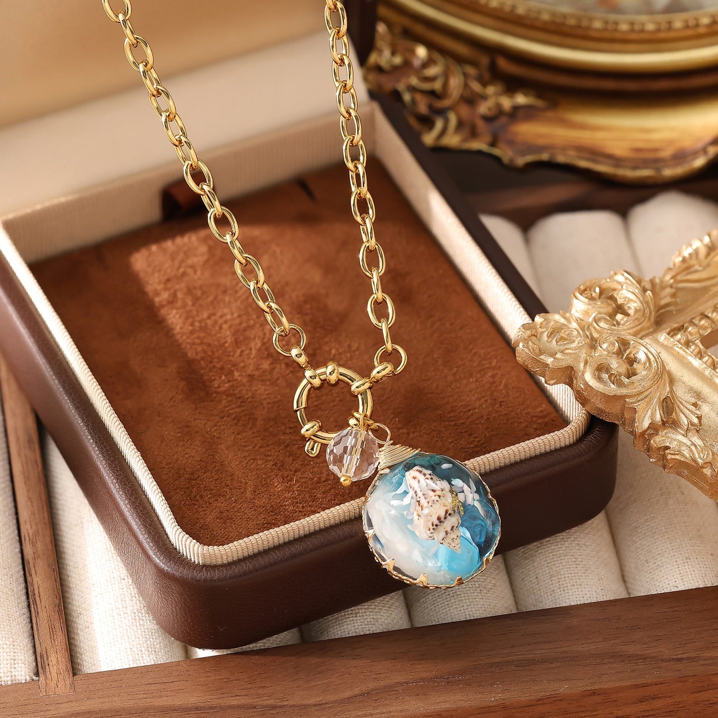 Resin Round Pendant Necklace Gold Plated Stainless Steel