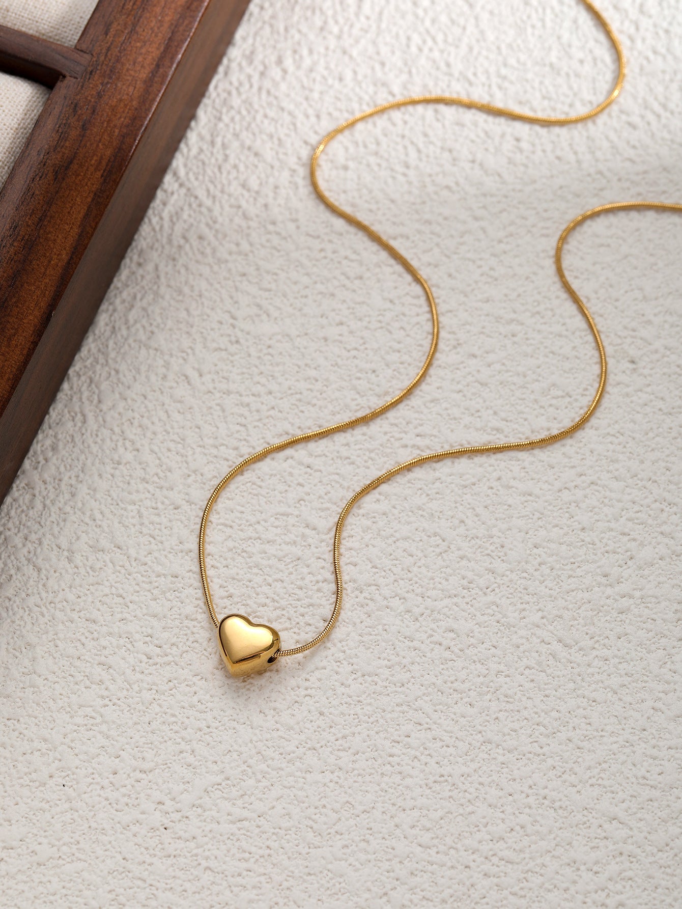 Minimalist Gold Heart Choker Necklace