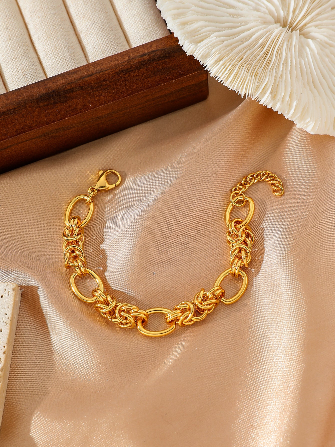 Circle Link Chain Bracelet 18K Gold Plated Stainless Steel