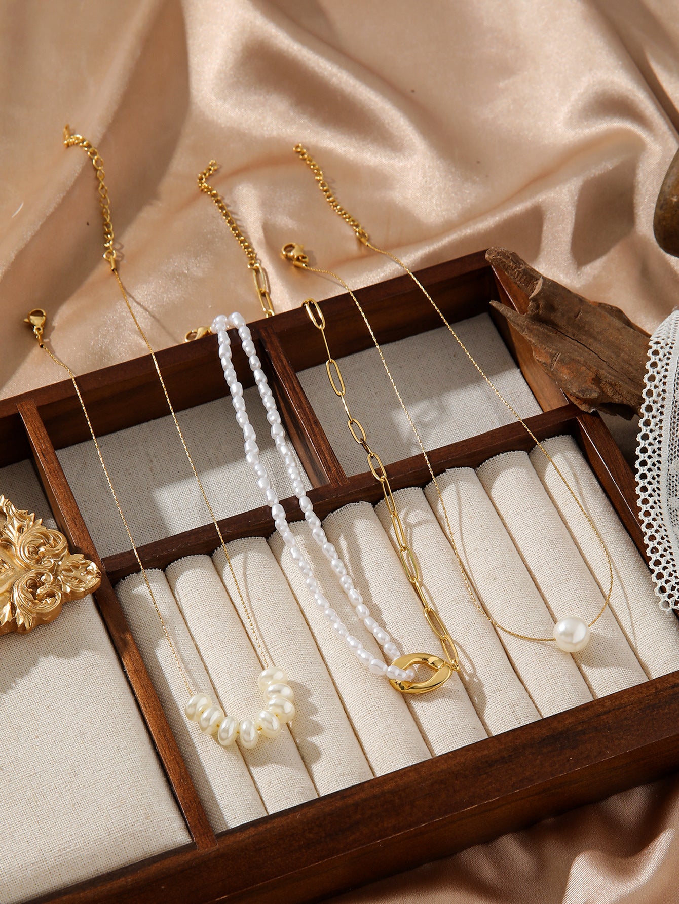Elegant French Pearl Pendant Necklace