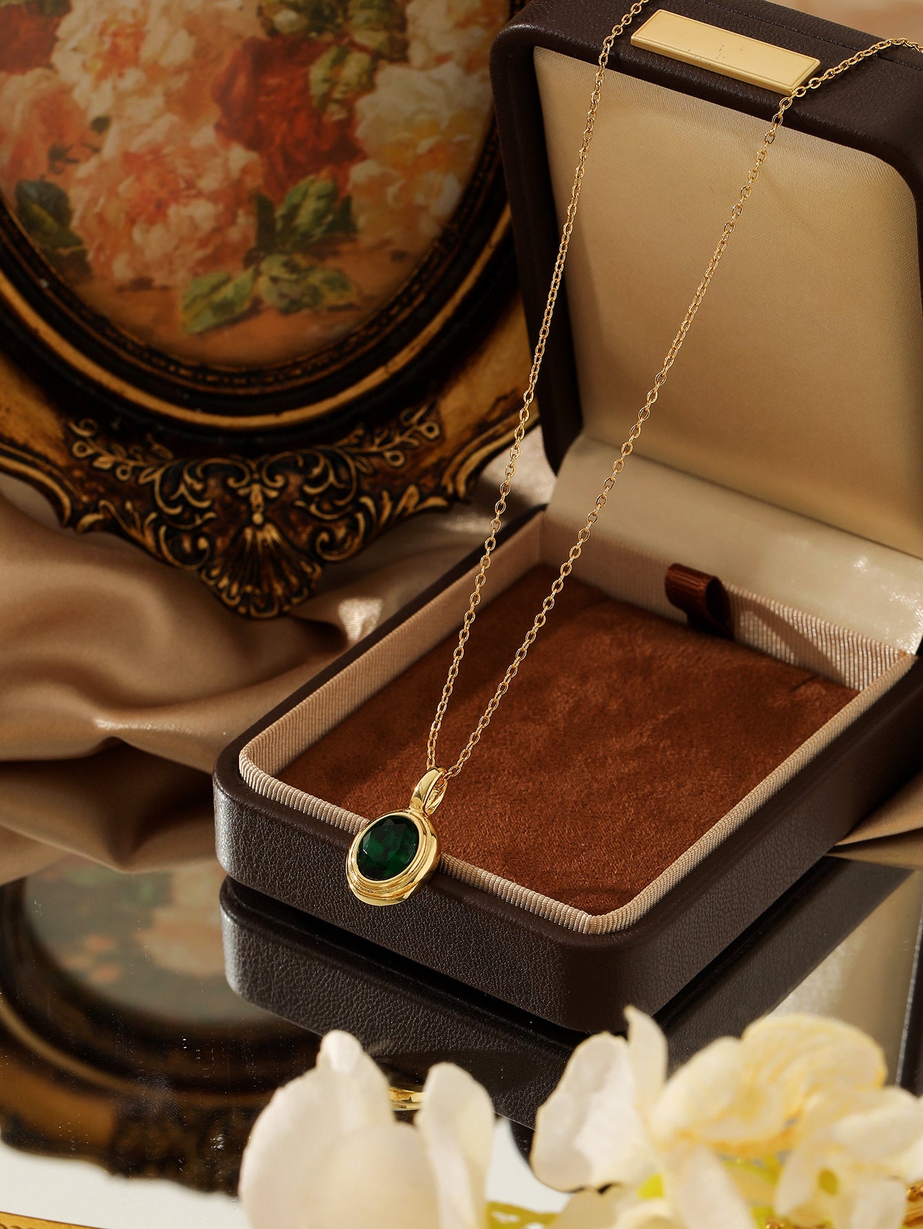Vintage Gem Halo Pendant Necklace