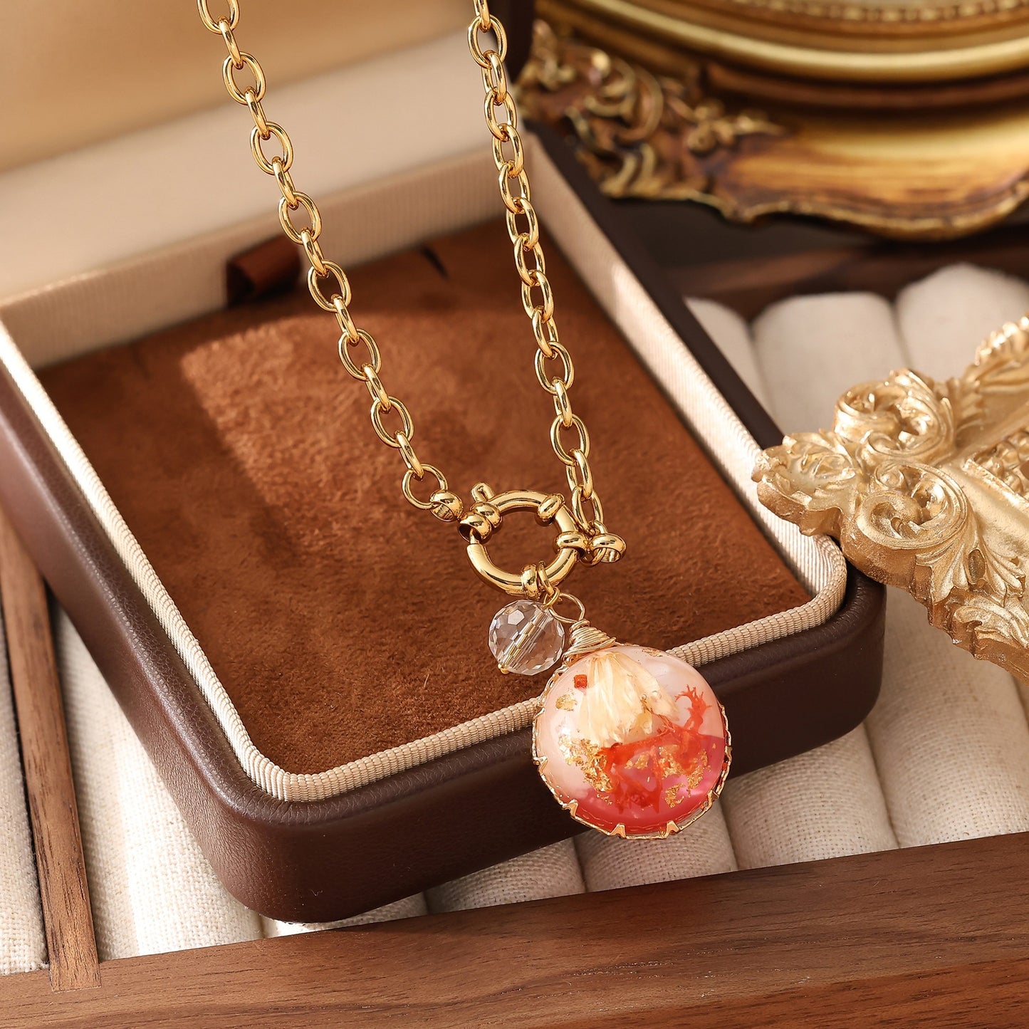 Resin Round Pendant Necklace Gold Plated Stainless Steel